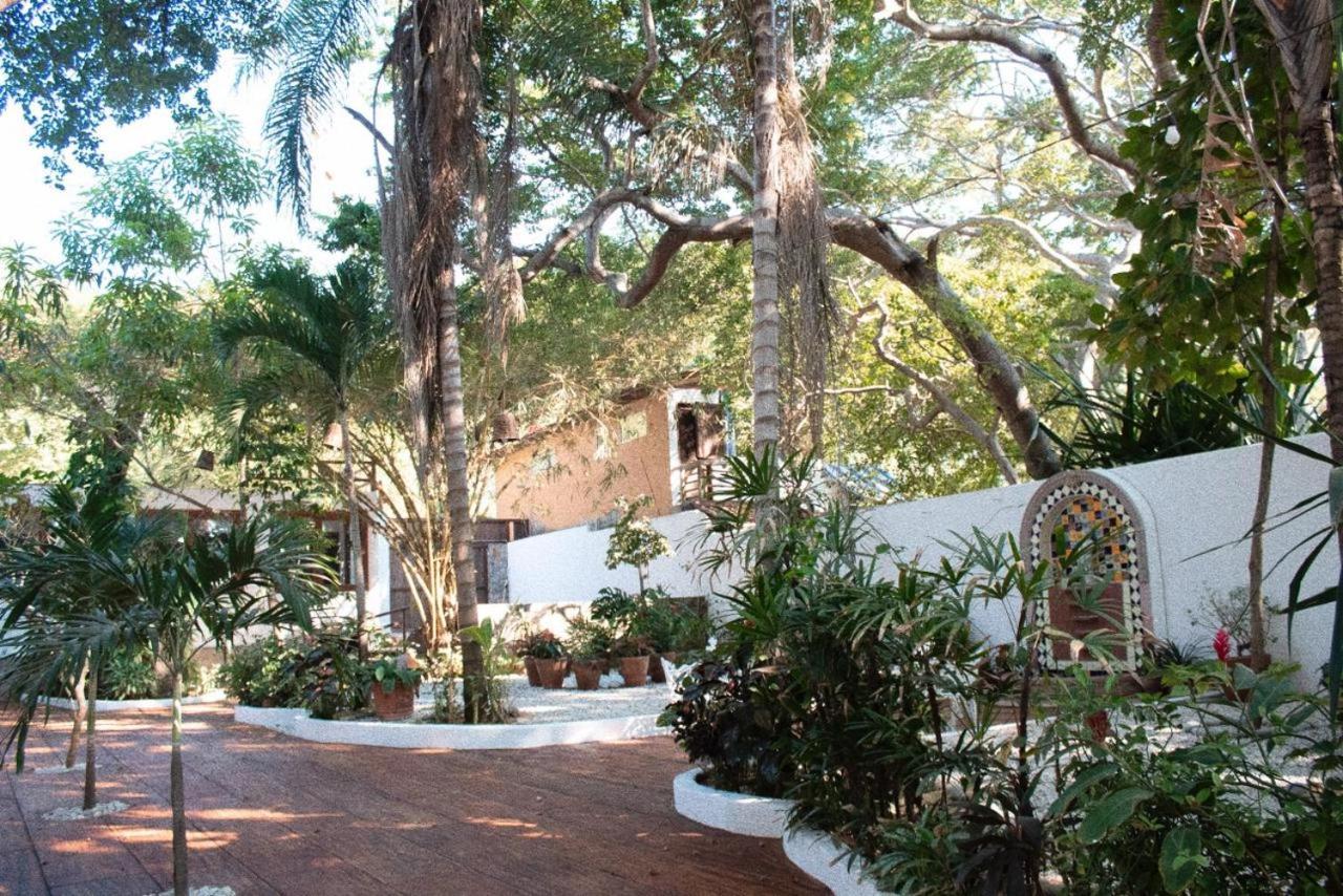 トロンコネス Casa Faro Bed & Breakfast エクステリア 写真