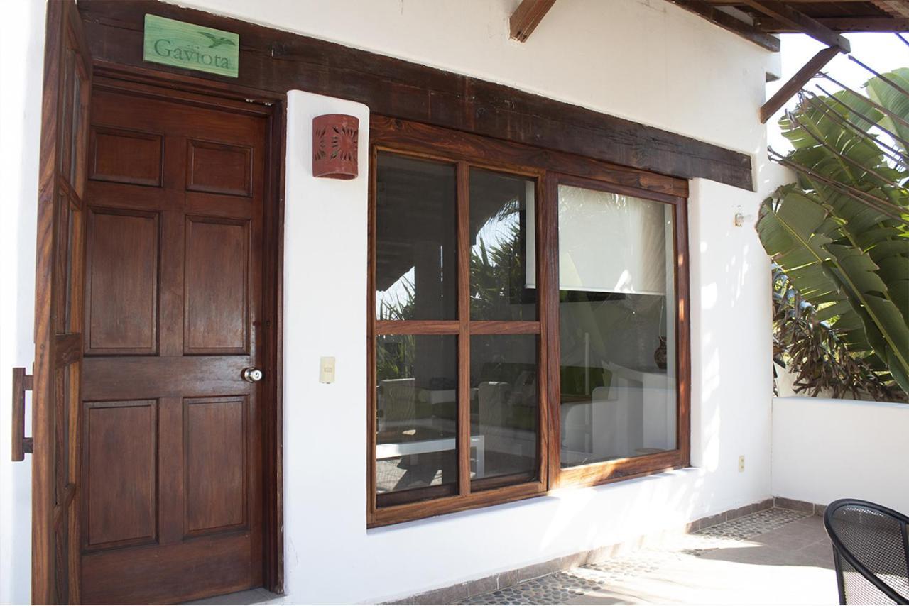 トロンコネス Casa Faro Bed & Breakfast エクステリア 写真