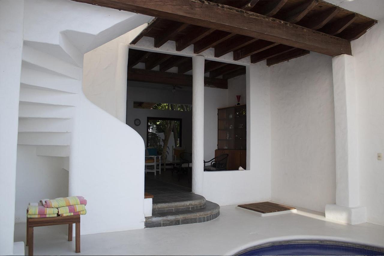トロンコネス Casa Faro Bed & Breakfast エクステリア 写真