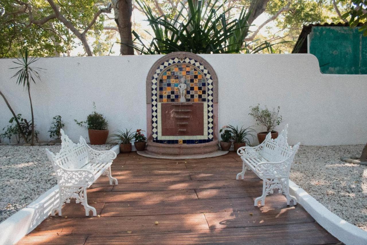 トロンコネス Casa Faro Bed & Breakfast エクステリア 写真