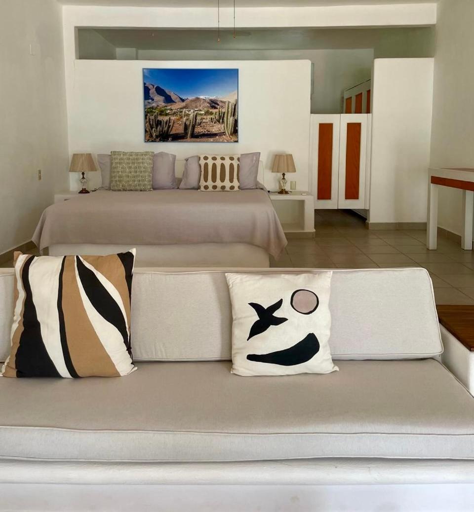 トロンコネス Casa Faro Bed & Breakfast エクステリア 写真