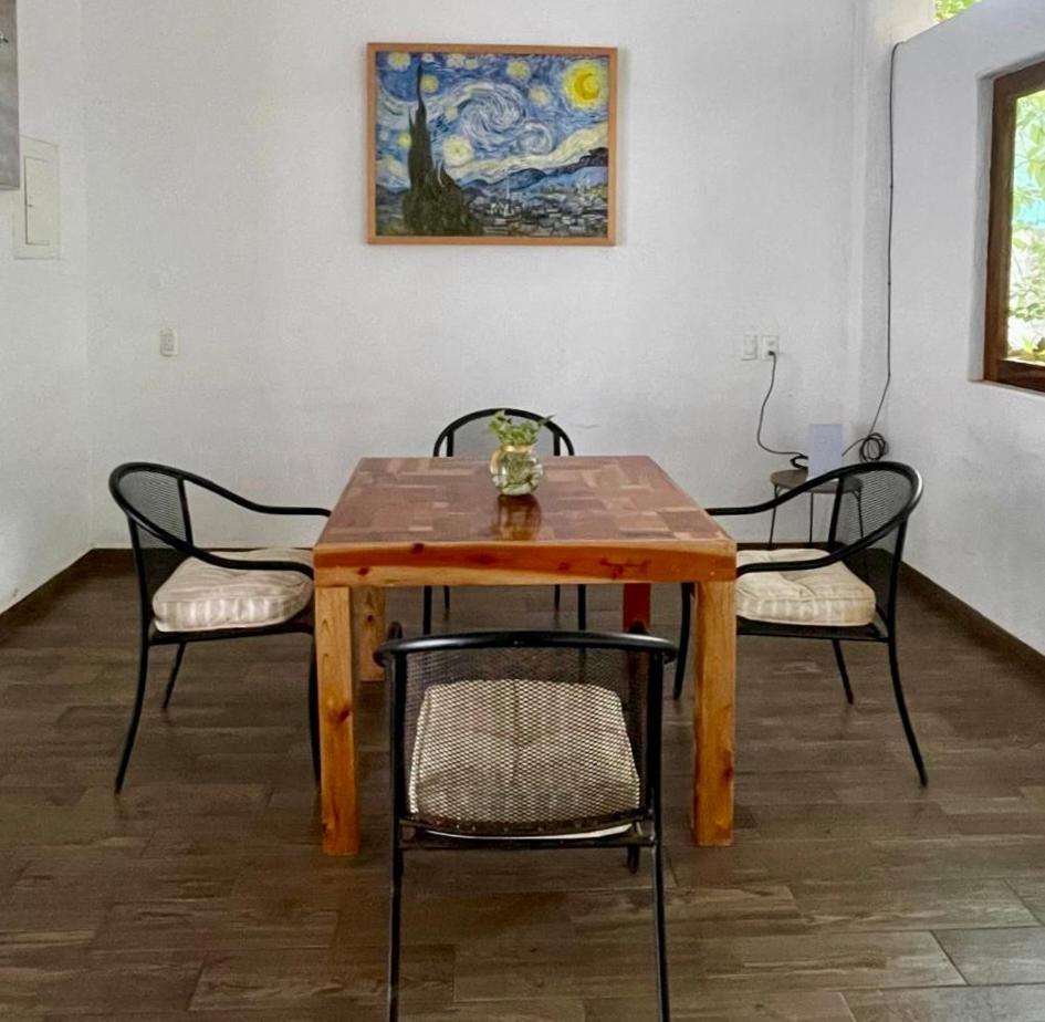トロンコネス Casa Faro Bed & Breakfast エクステリア 写真