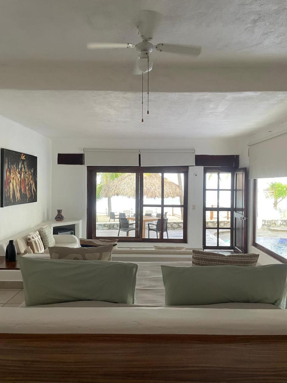 トロンコネス Casa Faro Bed & Breakfast エクステリア 写真