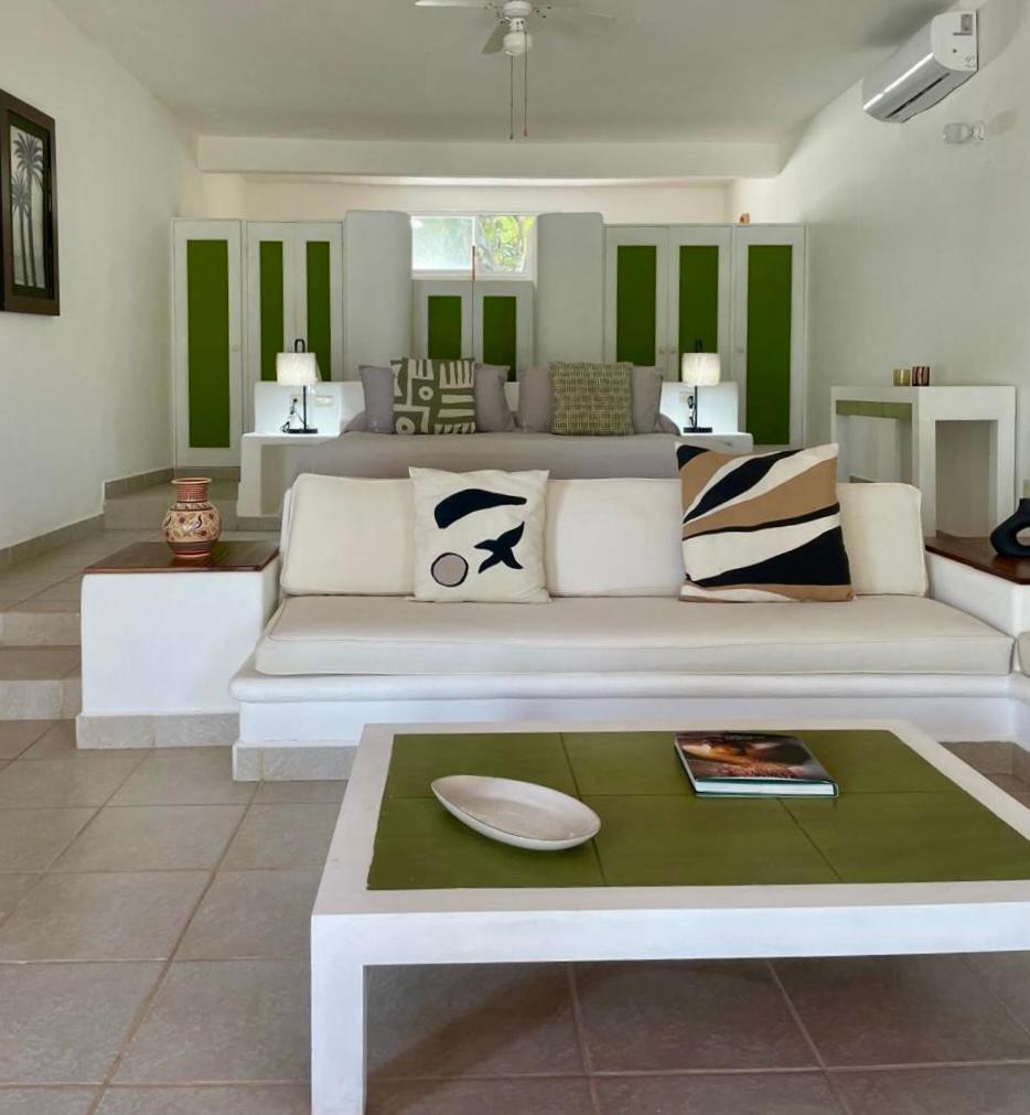 トロンコネス Casa Faro Bed & Breakfast エクステリア 写真